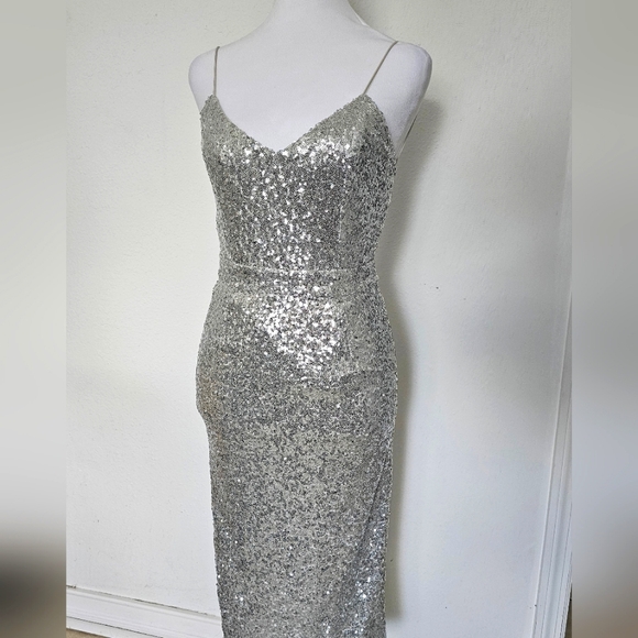 Rehab Dresses & Skirts - REHAB silver sequin midi dress size small 🎄🎆🍾